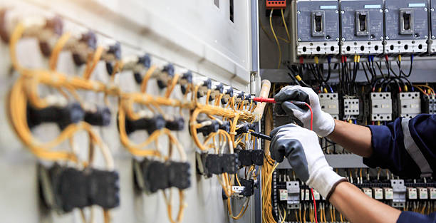 Professional Electrician technician working in Eagle Mountain, UT